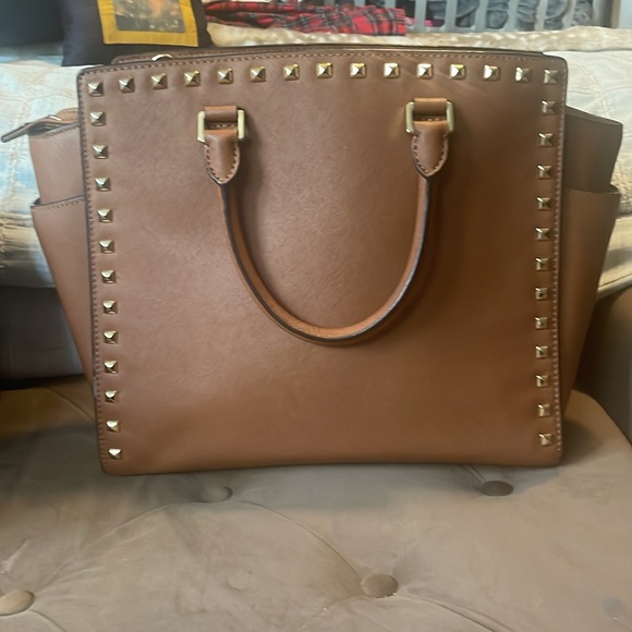 Michael Kors vintage studded Selma satchel like NWOT - Picture 4 of 15